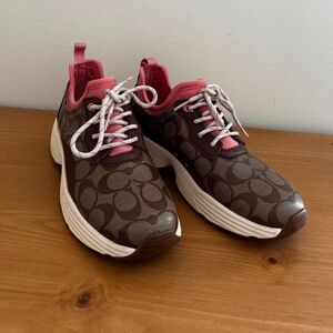 COACH C270 Tech Runner